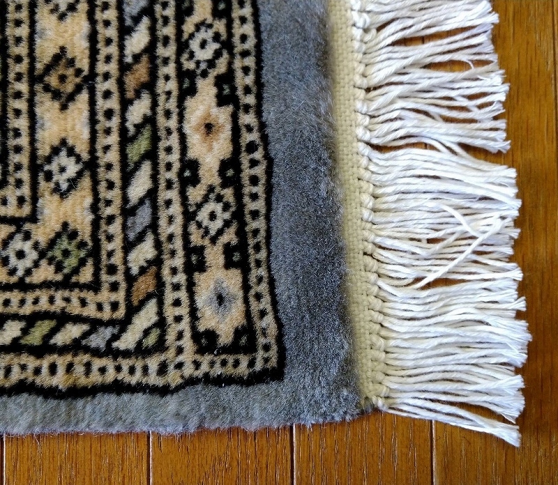 パキスタン絨毯 ウール100％ 手織り絨毯 ムガール 玄関マット 約64×93ｃｍ グレー　モノトーン系