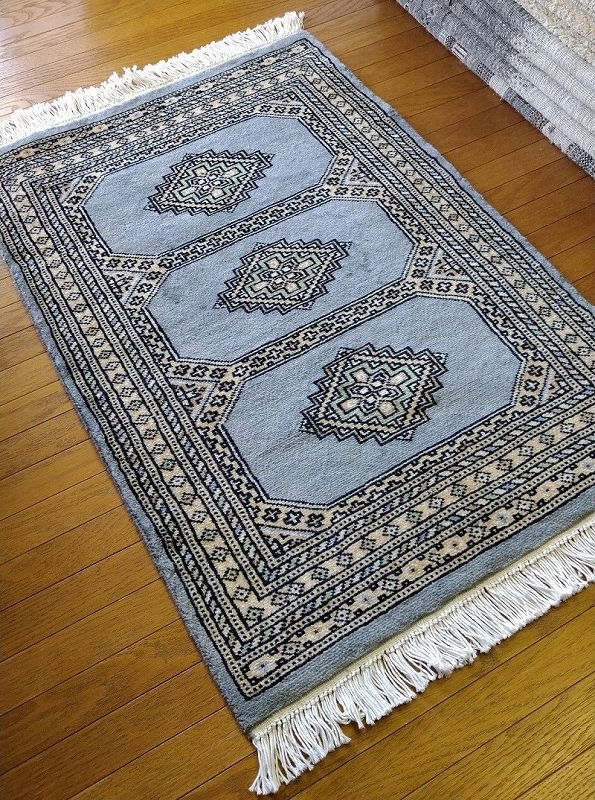 パキスタン絨毯 ウール100％ 手織り絨毯 ムガール 玄関マット 約64×93ｃｍ グレー　モノトーン系