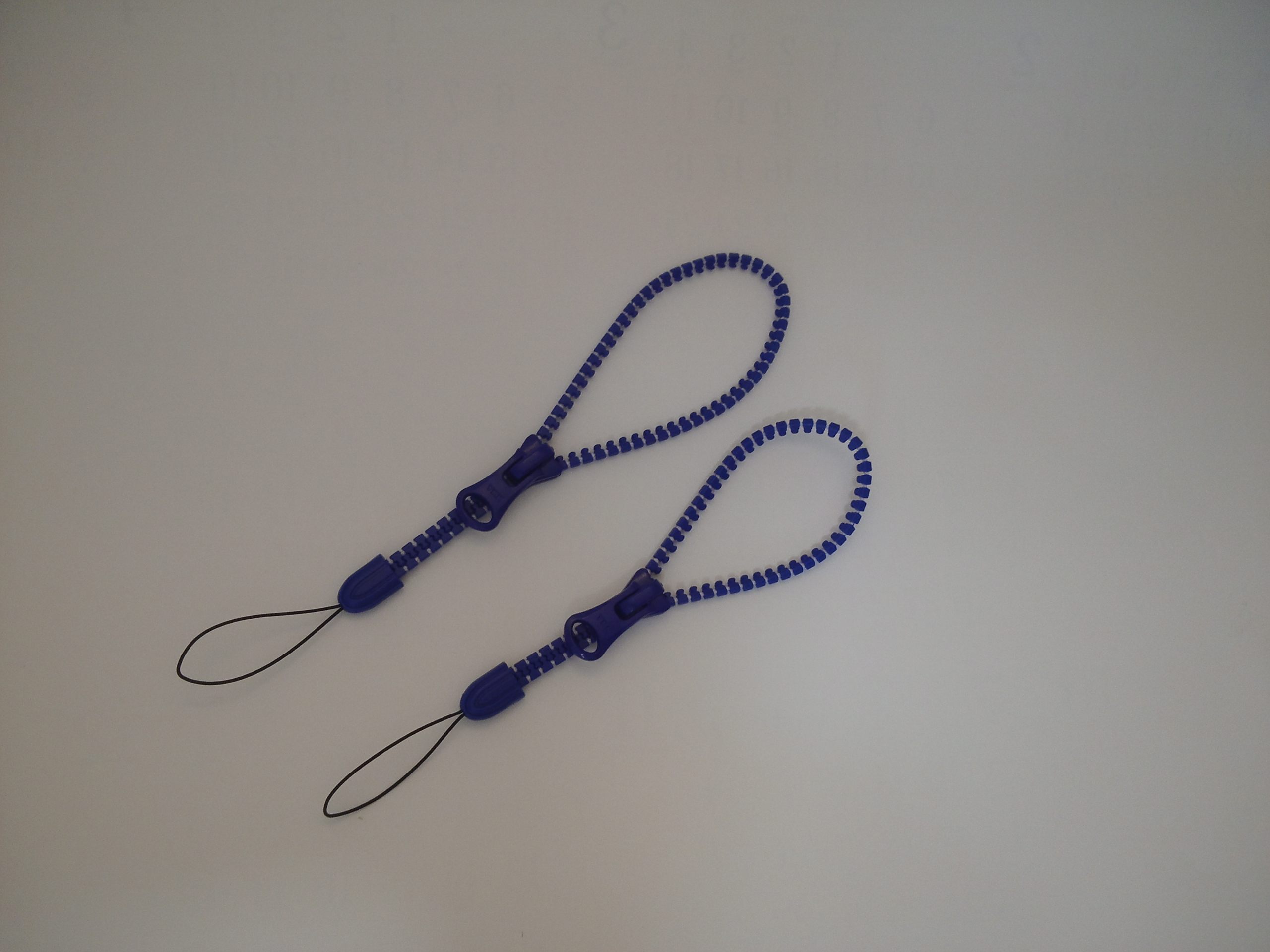 YKK ファスナーハンドストラップ ネイビー ジッパーストラップ やや長め ファスナーストラップ 携帯ストラップ 日本製 |  | 01