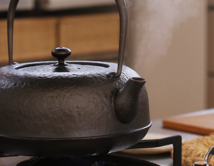 高岡銅器・漆器の雅覧堂