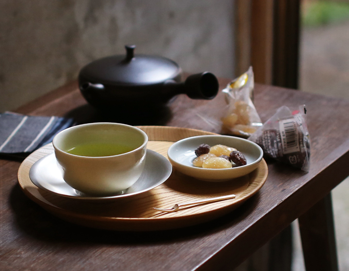 東屋 山茶盆 欅（ケヤキ） トレイ トレー 挽物 お盆 日本製