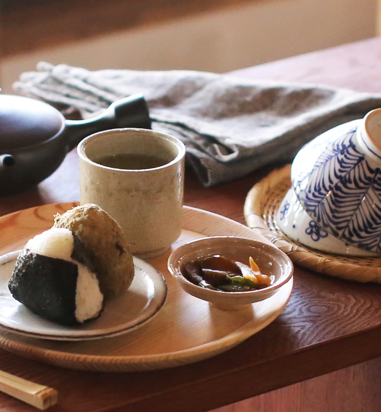 東屋 山茶盆 松（マツ） トレイ トレー 挽物 お盆 日本製 : がらんどう