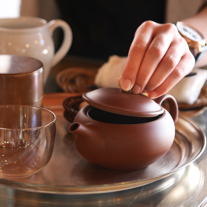 東屋 急須 平急須 後手 朱泥 常滑焼 茶 猿山修 ティーポット 茶器 陶器