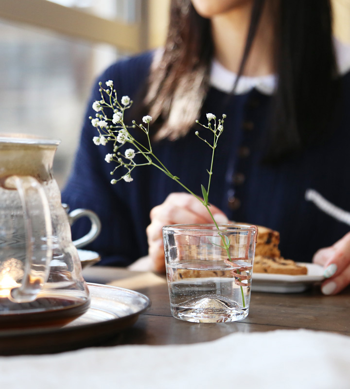 花瓶　村田宏　青銅花瓶　一輪差し 東屋 花掛け 猿山修 坂見工芸 銅 一輪挿し 花器 日本製 : がらんどう