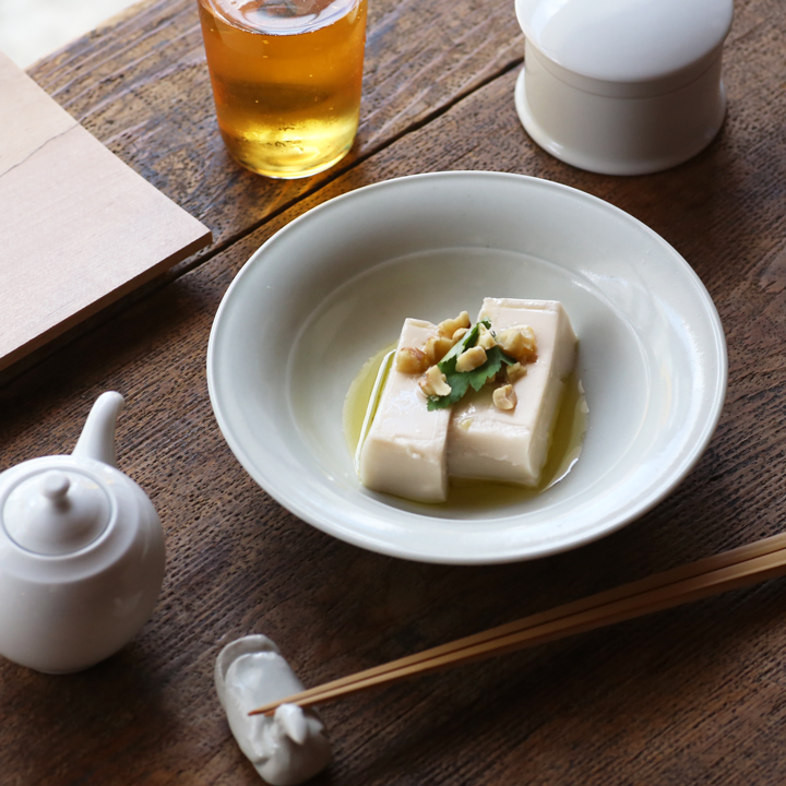 東屋 果物鉢 猿山修 波佐見焼 中鉢 取り鉢 副菜鉢 ボウル サラダ鉢