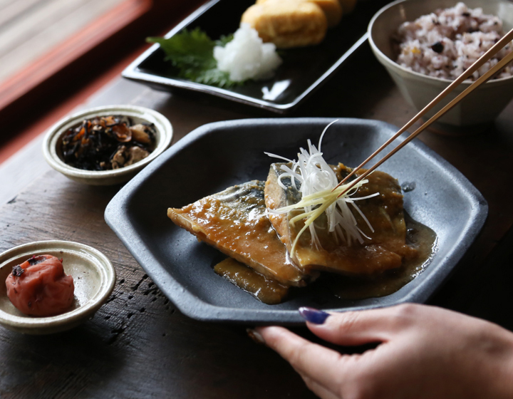 高岡銅器・漆器の雅覧堂