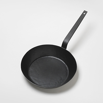 近藤製作所×ガランドウ 鍛冶屋のフライパン 22cm 鉄フライパン 板厚1.6