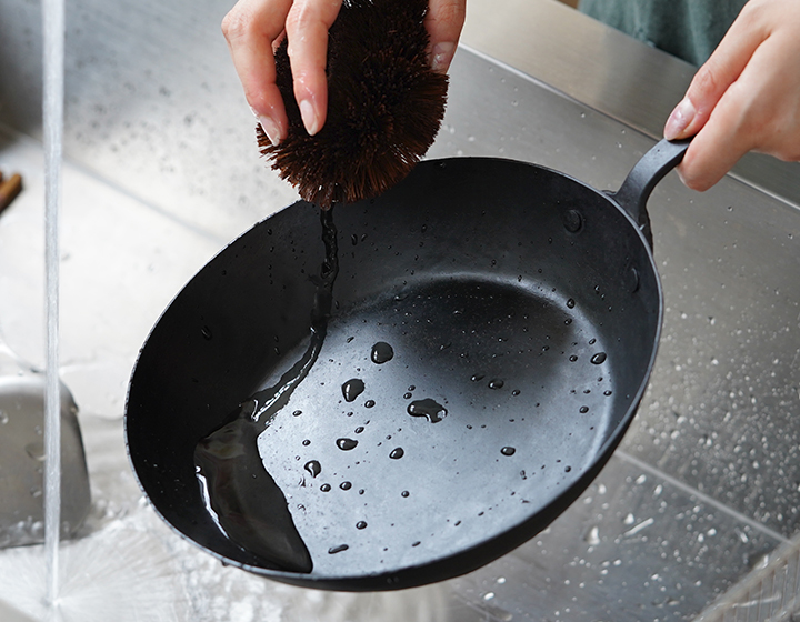 近藤製作所 ちょっと深めの鉄フライパン 22cm 鉄フライパン 板厚1.6mm