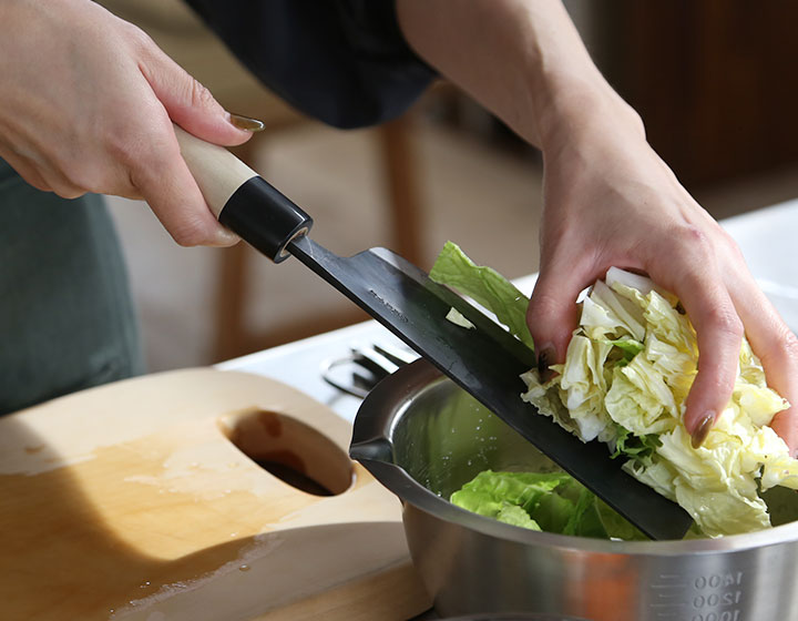 イヅツキ 菜切包丁 西型 170mm 水牛口 – 木屋