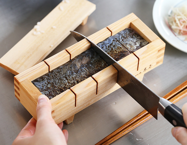 木屋 日本橋木屋 押し寿司器 小 五つ切り ガイド付き 箱寿司 押し寿司