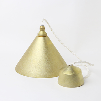 FUTAGAMI（フタガミ） ペンダントランプ 円錐 鍛金 真鍮 鋳肌