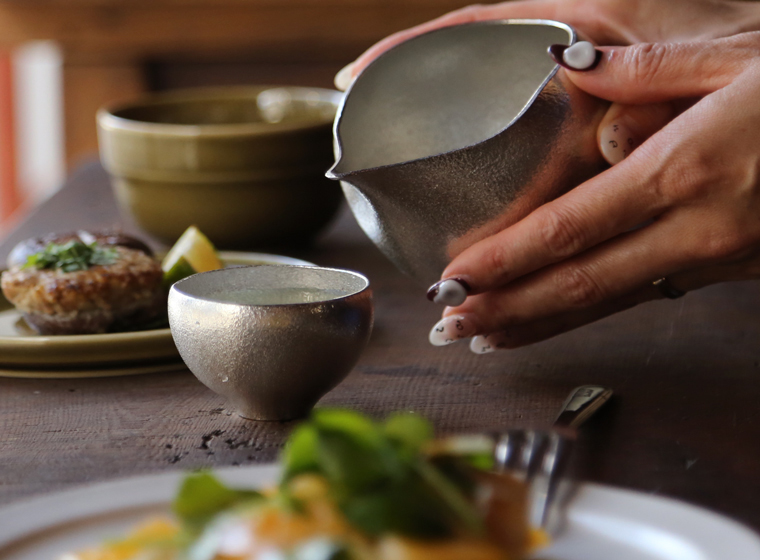 高岡銅器・漆器の雅覧堂