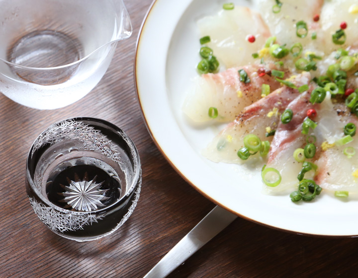 江戸切子 猪口 光る宙 黒 大場硝子 ぐい呑み 切子グラス : がらんどう