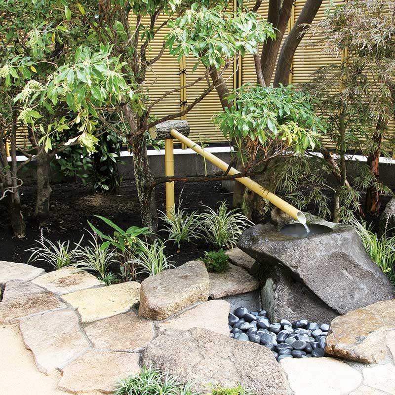 人気特価激安 かけひ 筧 かけい 手水 水琴窟 ししおどし 和風 庭園 樹脂 タカショー クヌギカケヒ 2 5尺 A 目玉 送料無料 Trackapi Menabytes Com