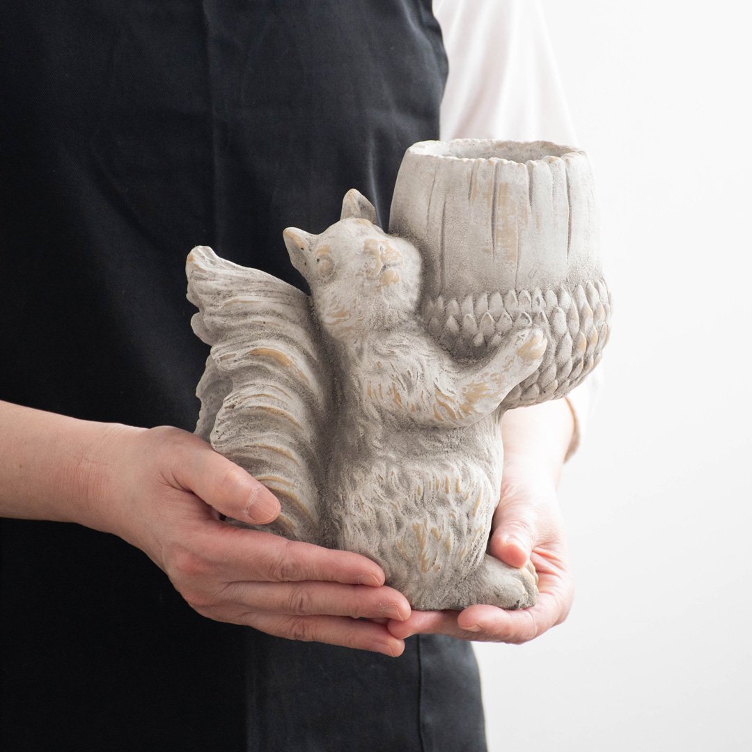 アンティーク調ガーデンオーナメント ポット付き ソーニョポット リス