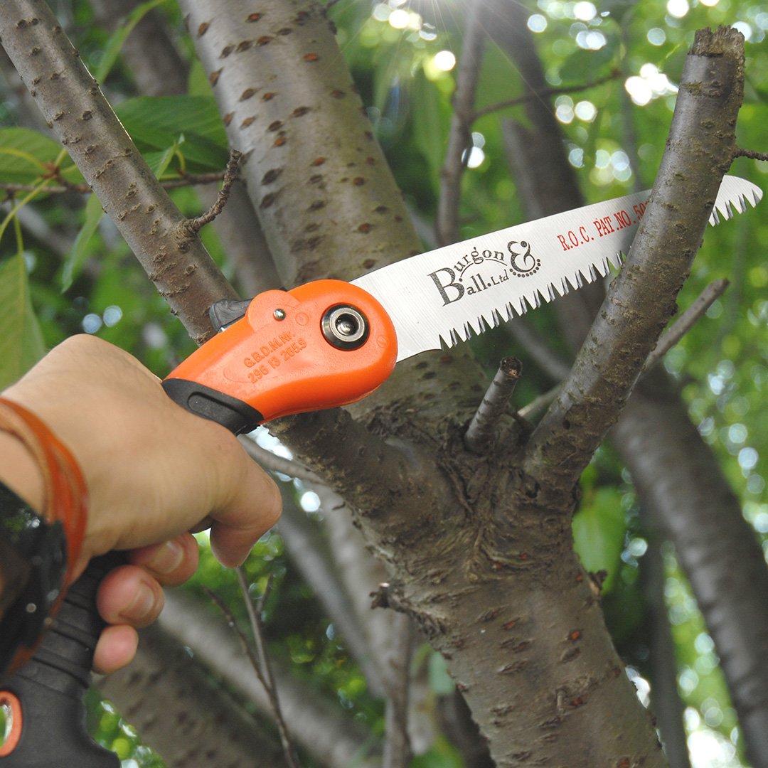 アップルガーデン品です。 園芸 ガーデニング用 折りたたみ式剪定のこぎり FOLDING PRUNING