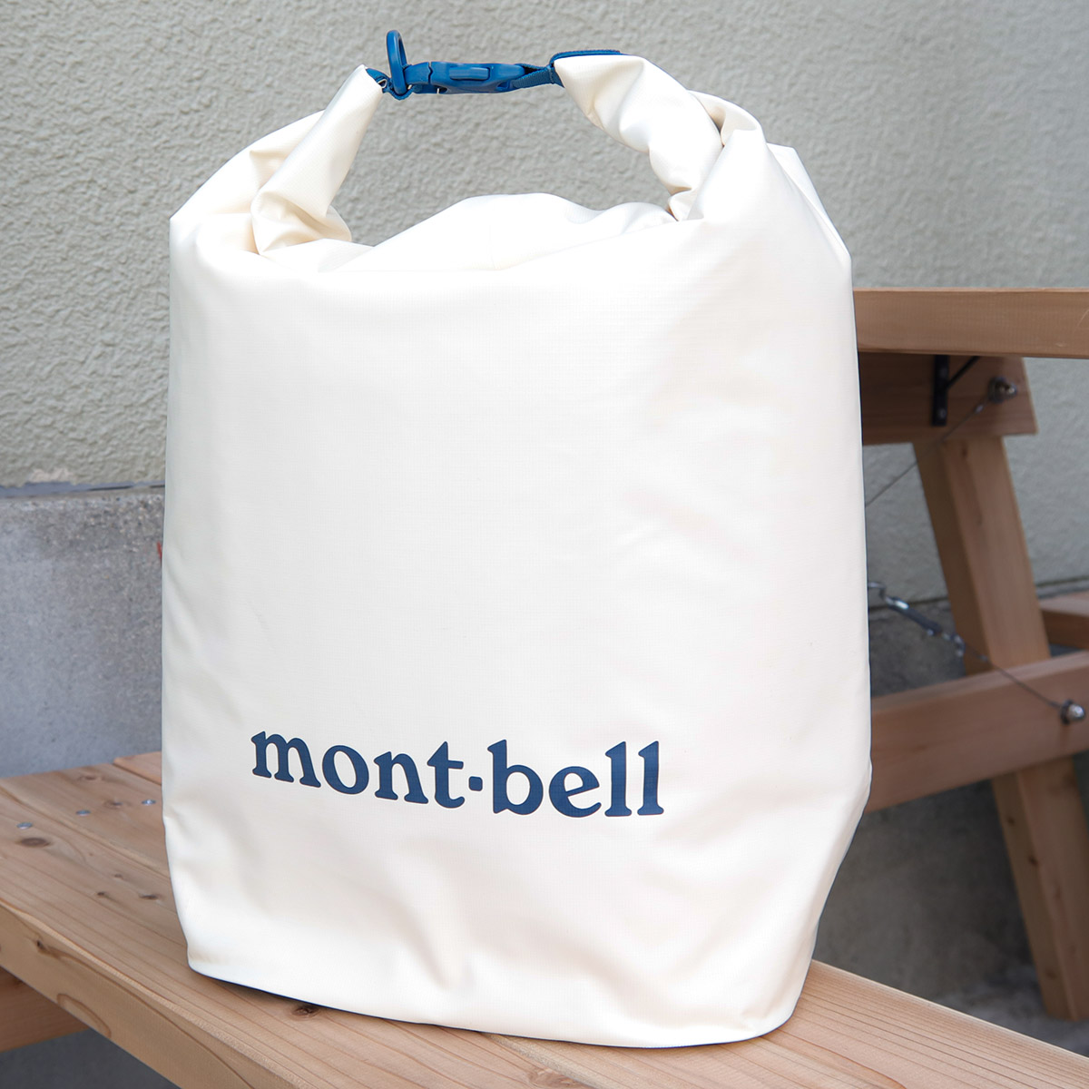 モンベル mont-bell バッグ クーラーバッグ ロールアップ 正規品 10L アイボリー 1133255