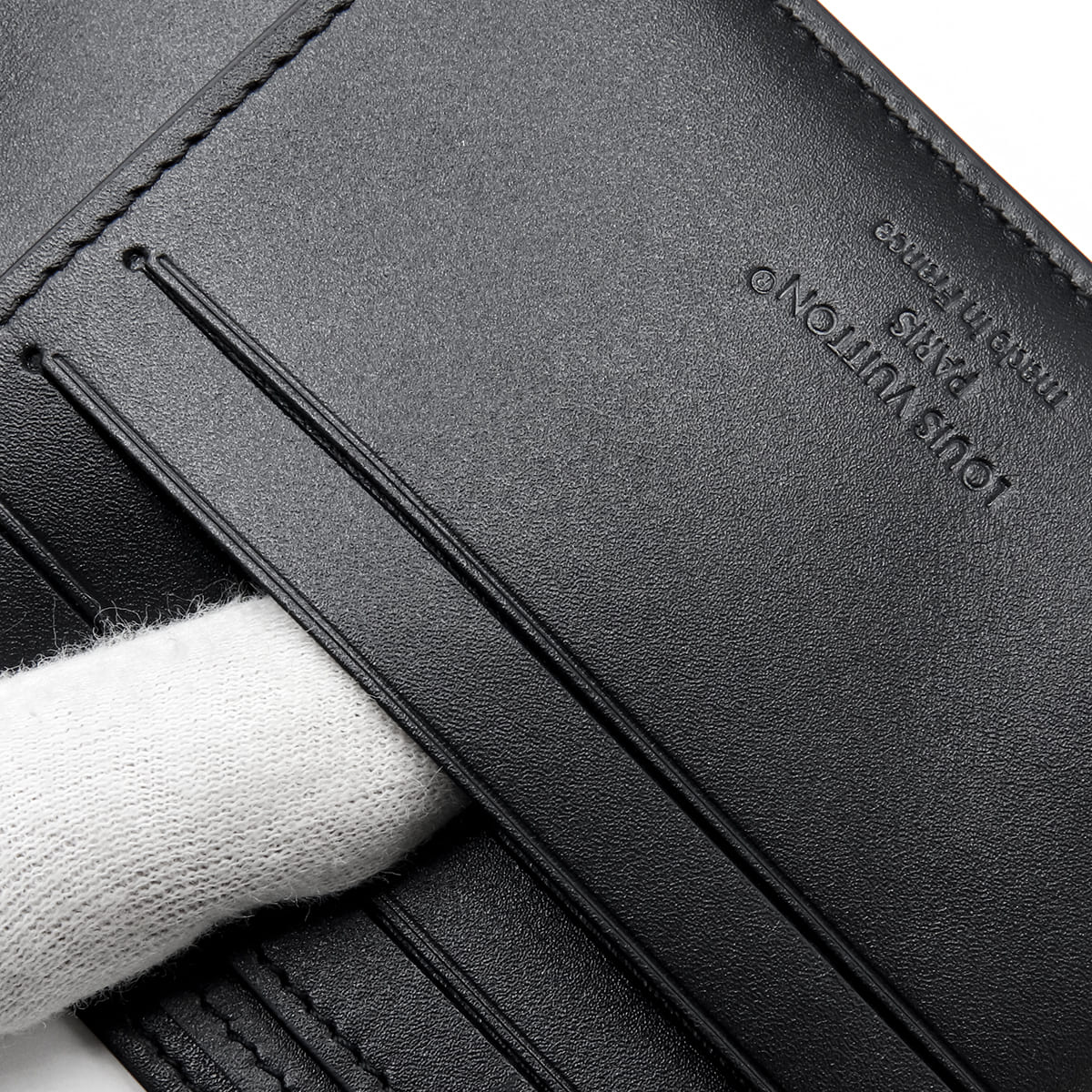 ルイヴィトン LOUIS VUITTON ポルトフォイユ ミュルティプル M26744