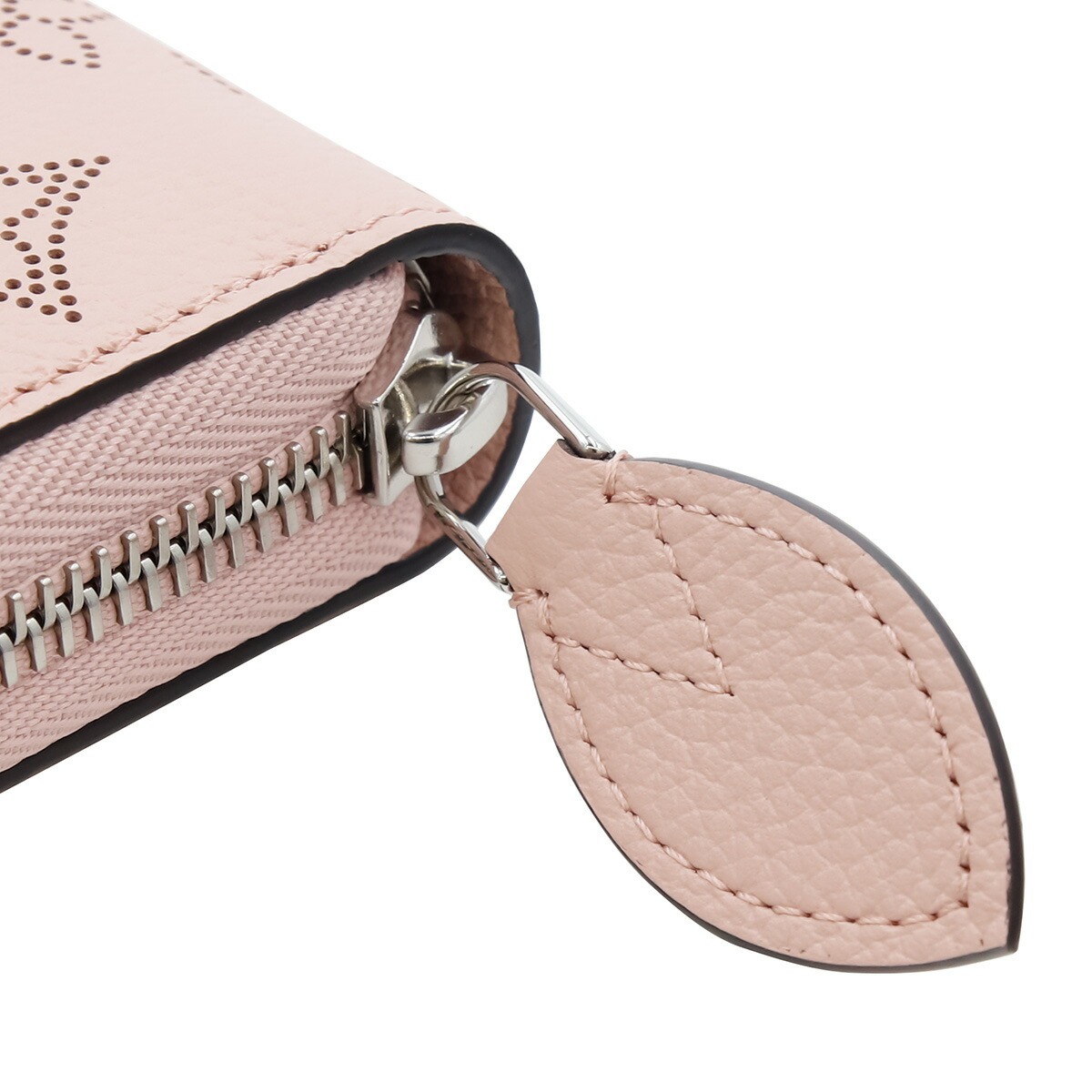 LOUIS VUITTON ルイヴィトン財布 レディース 長財布 ラウンド LOUIS VUITTON ルイヴィトン財布 レディース 長財布 ラウンド