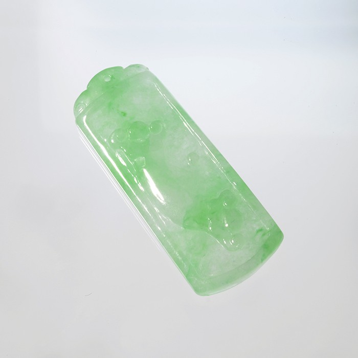 翡翠 トップ