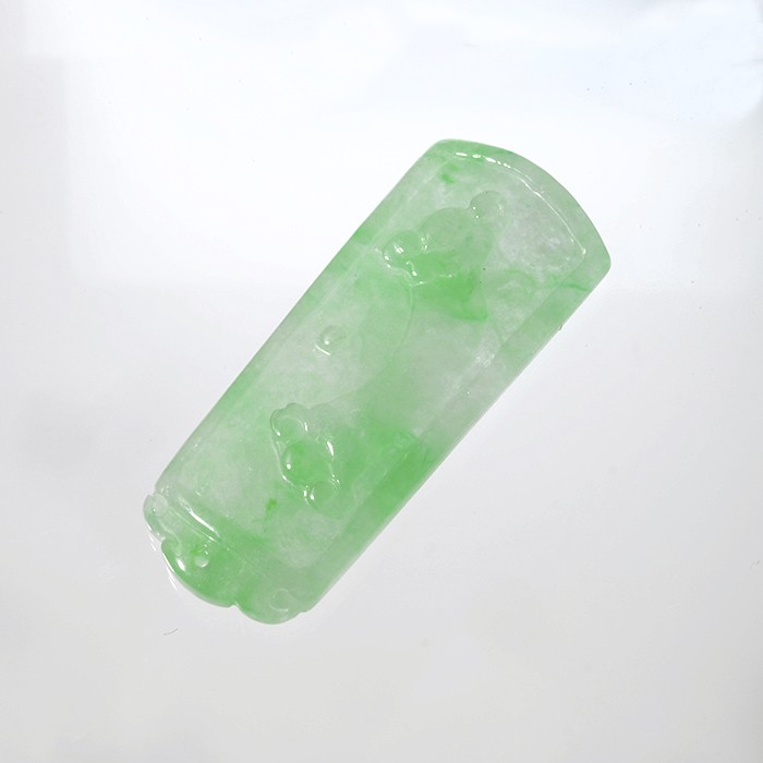 翡翠 トップ