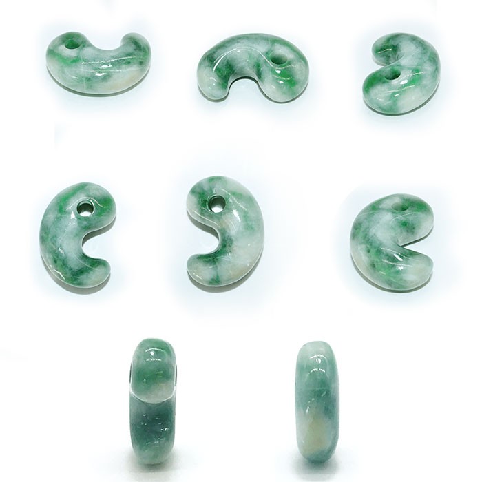 ⭕️厚い結晶‼️ 糸魚川翡翠ジェダイト勾玉　本物の高品質を　吉祥開運幸運呼ぶ縁起物‼️ 送料無料 糸魚川翡翠 勾玉 10.9g 幸運 パワーストーン 天然石 硬玉