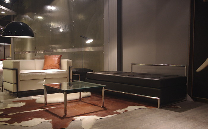 アイリーン グレイ デイベッド Elieen Grey Daybed オイルドレザー 本