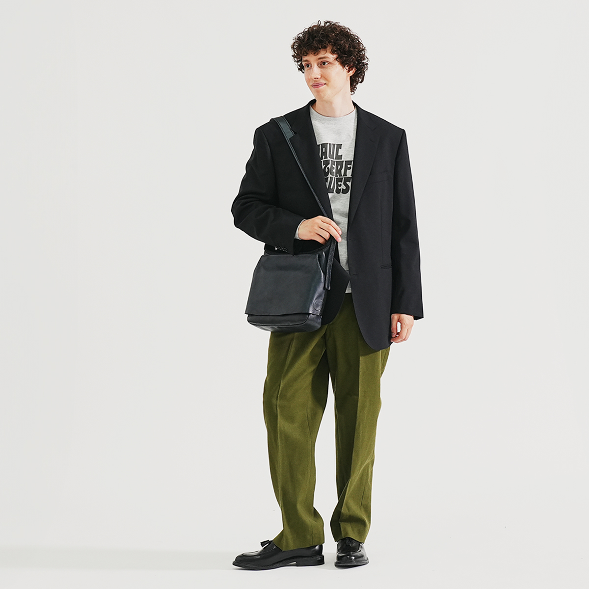 genten ゲンテン レザー ショルダーバッグ　ブラック genten（ゲンテン） genten 44613 ホースレザーバッグ B5ショルダー 本