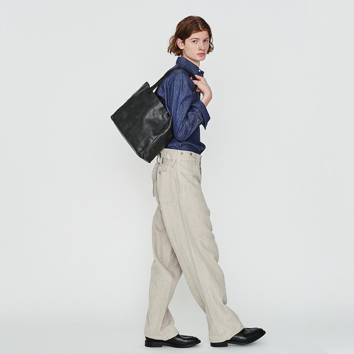 極美品　ゲンテン（genten）トートバッグ　工具ロゴ　A4収納　男女兼用　革 genten（ゲンテン） genten 44920 ルヴィド A4トートバッグ 本革
