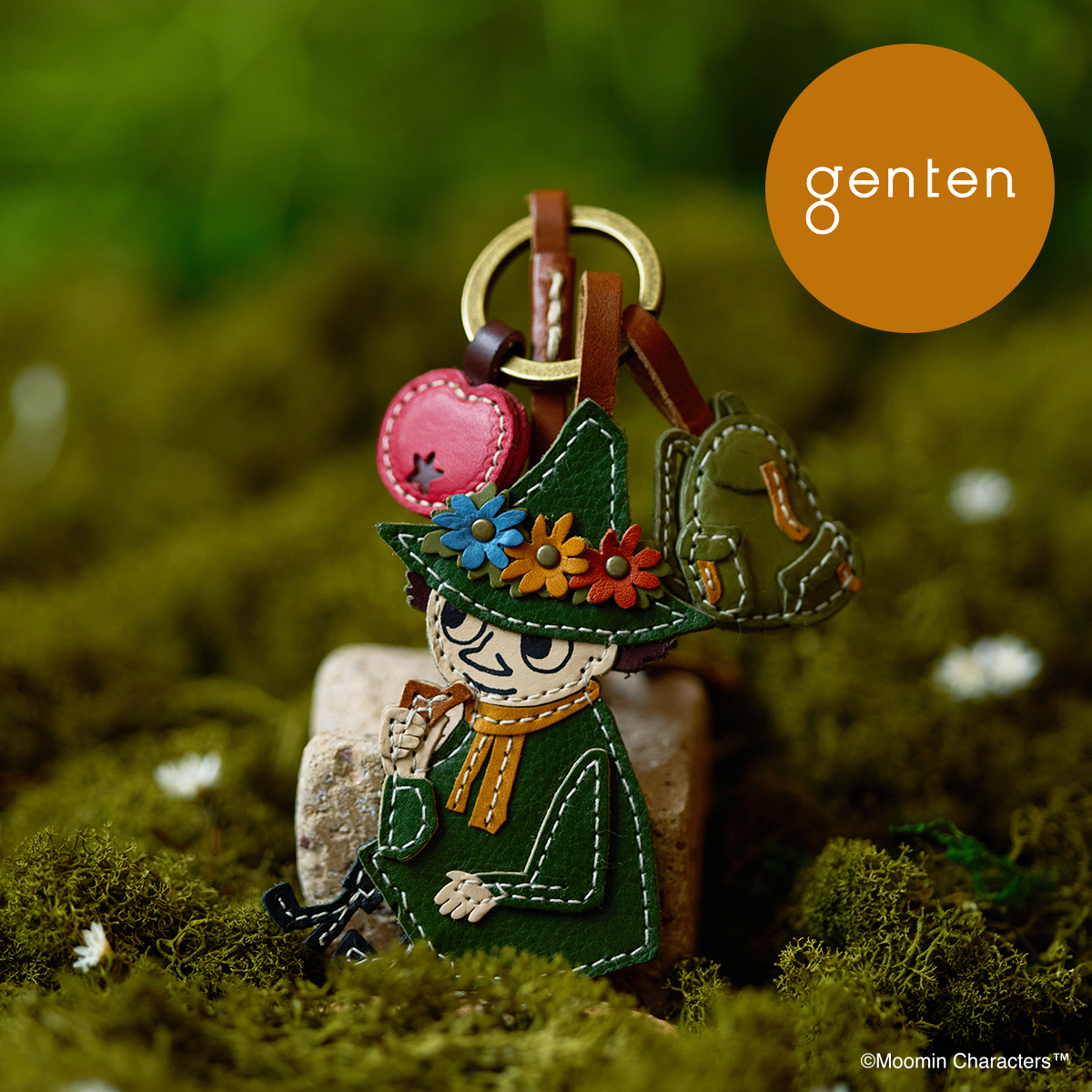 gentenレザー製犬型チャーム 茶色と白