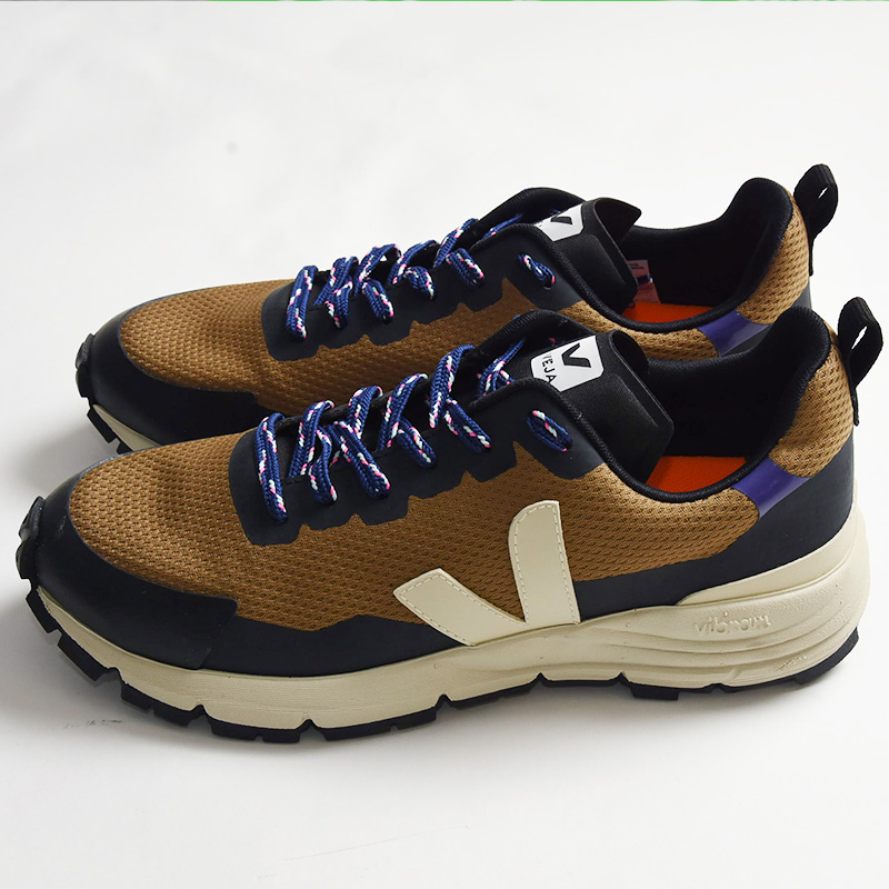 VEJA（ヴェジャ） 靴紐2色付き ベジャ Dekkan ALVEOMESH スニーカー