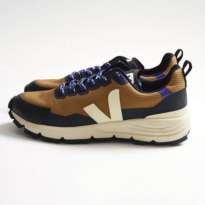VEJA（ヴェジャ） 靴紐2色付き ベジャ Dekkan ALVEOMESH スニーカー