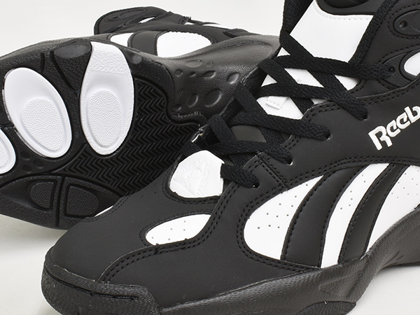 Reebok ATR PUMP VERTICAL 【リーボック エーティーアール ポンプ バーティカル】 CBLACK / FTWWHT / CBLACK (ID1528) | Clarks | 02