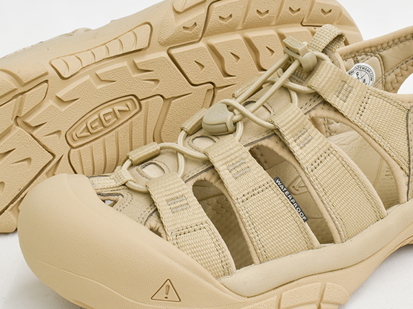 未使用KEEN ベージュ 25cm NEWPORT H2 キーン KEEN NEWPORT H2 ニューポート エイチツー 水陸両用 軽量 ゴム