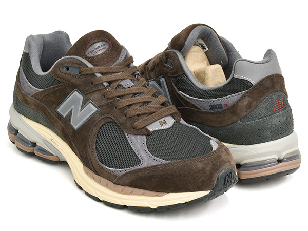 New Balance NEW BALANCE M2002R LY 