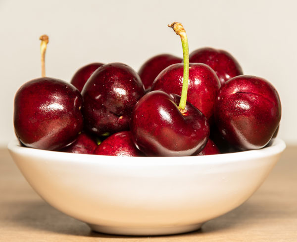 アメリカンチェリー　カリフォルニア州産　ダークチェリー　大粒【1kg】高級・特選アメリカンチェリー