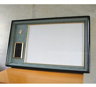 警視総監章 / 警察功労章 ) 叙勲額 洋材木目調ブラウン仕上げ 表彰 額