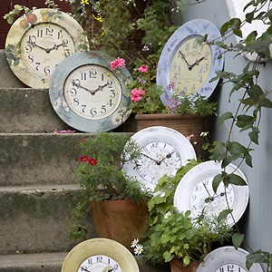 ロジャー / ラッセル 英国製アンティーク ブリキ掛け時計 ( デイジー柄