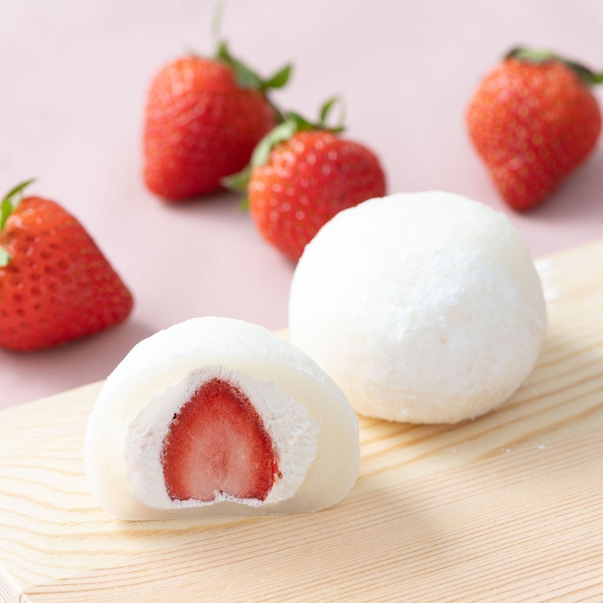 ホシフルーツ あまおうのクリームいちご大福 fuwaru (11月1日以降順次発送) (承り期間：12月16日まで)