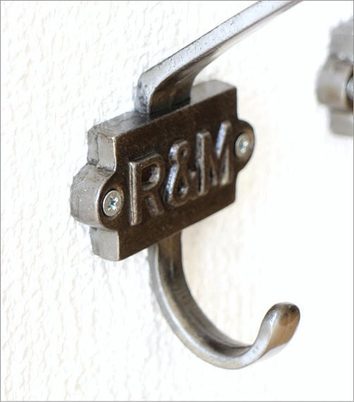 フック 壁 壁掛け ウォールフック アイアン おしゃれ 2個セット ロゴ