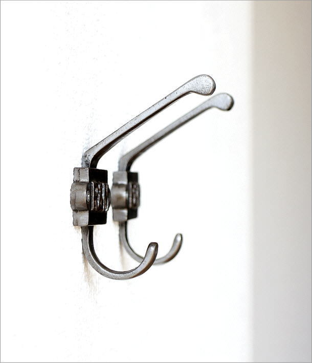 フック 壁 壁掛け ウォールフック アイアン おしゃれ 2個セット ロゴ