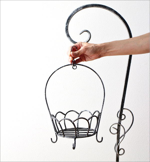 アイアン吊り下げバスケット付きフラワースタンド(4)