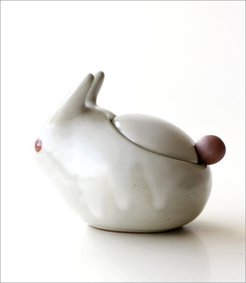 塩入れ ソルトポット 容器 陶器 おしゃれ うさぎ 白 黒 かわいい
