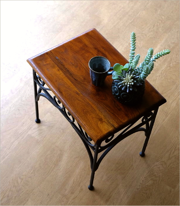 アイアンとアカシアのネストテーブル M(1)