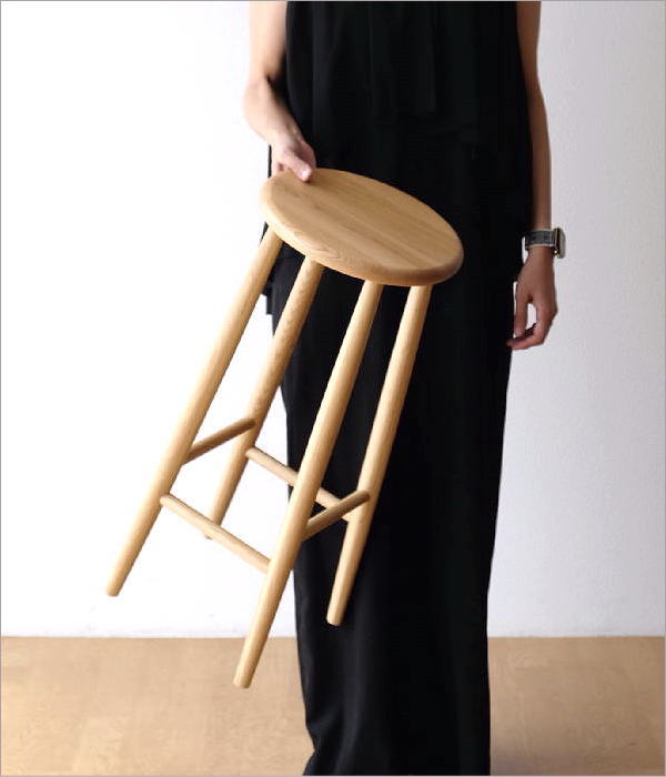 飛騨の家具メーカーKASIWA(柏木工)よりオーク材 ハイスツール