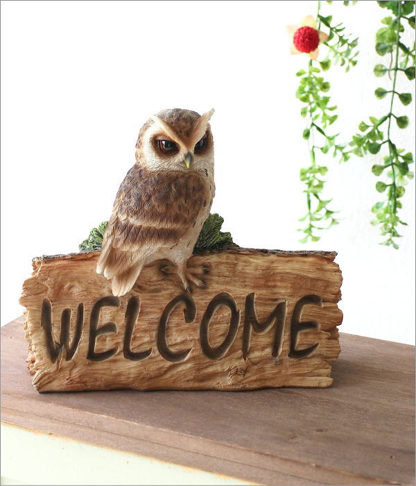 木彫りフクロウ　ウェルカムプレート ふくろう 置物 フクロウ オブジェ WELCOME 木彫り風 ウェルカムサイン
