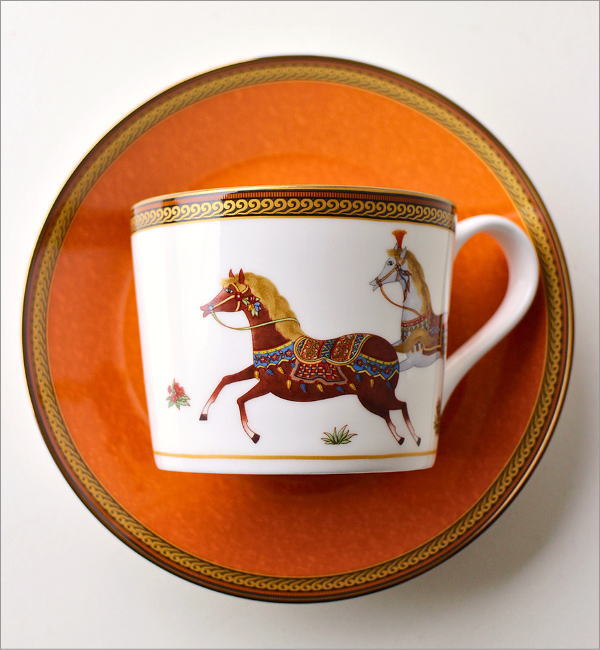 カップ＆ソーサー 白磁 馬 大人可愛い アンティーク 薄い飲み口 ティー