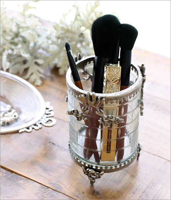 アンティークヒマラヤクルミ材のWELCOME LADYはインテリアの置物 アンティークヒマラヤクルミ材のWELCOME LADYはインテリアの置物