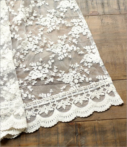 手刺繍 貝合わせ 模様入り 手編みレース縁取り 布製のれん 三つ割れ 手刺繍 貝合わせ 模様入り 手編みレース縁取り 布製のれん 三つ割れ