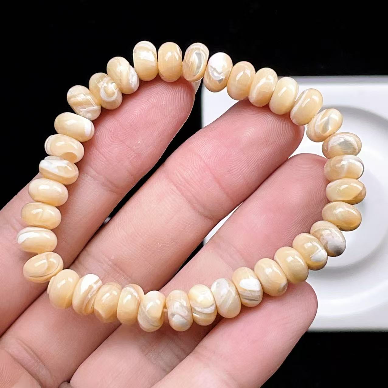 Yahoo! Yahoo!ショッピング(ヤフー ショッピング)PROME 天然石 【一点物】高品質 マザーオブパール ブレスレット クリームカラー 天然シェル 癒し系 レディース パワーストーン　v57414